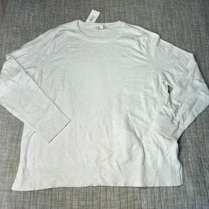 Light gray crewneck sweater top